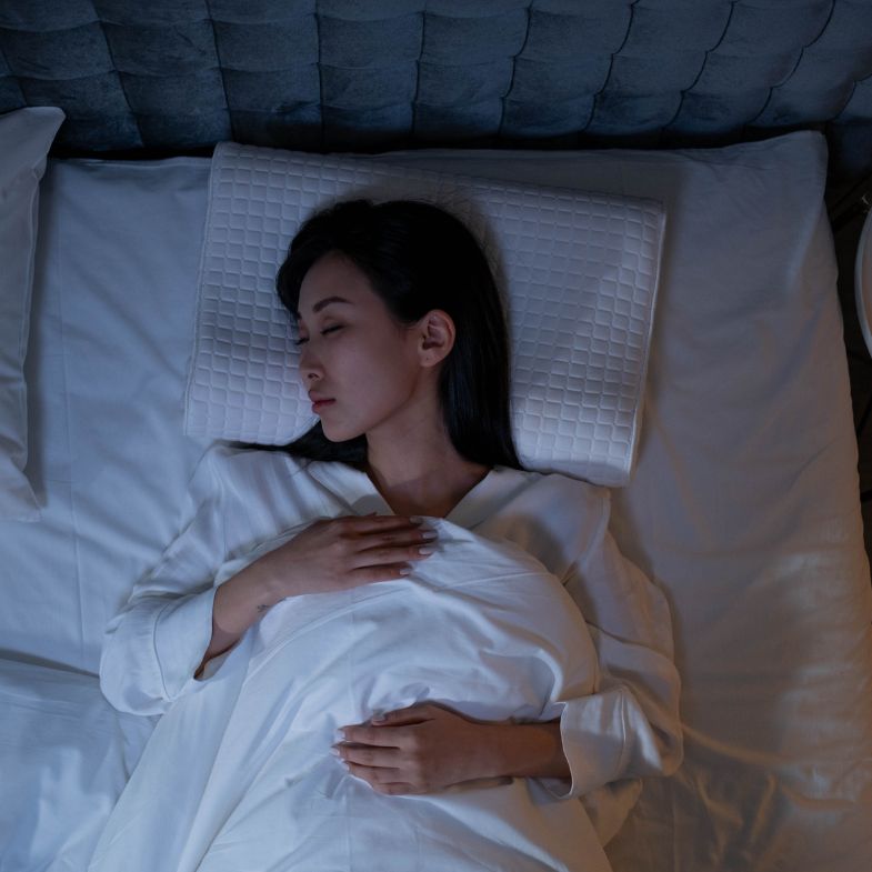 你知道你該睡多久嗎？美國研究顯示，根據年齡有不同的睡眠時長，專家建議：「這類」人不要設鬧鐘？