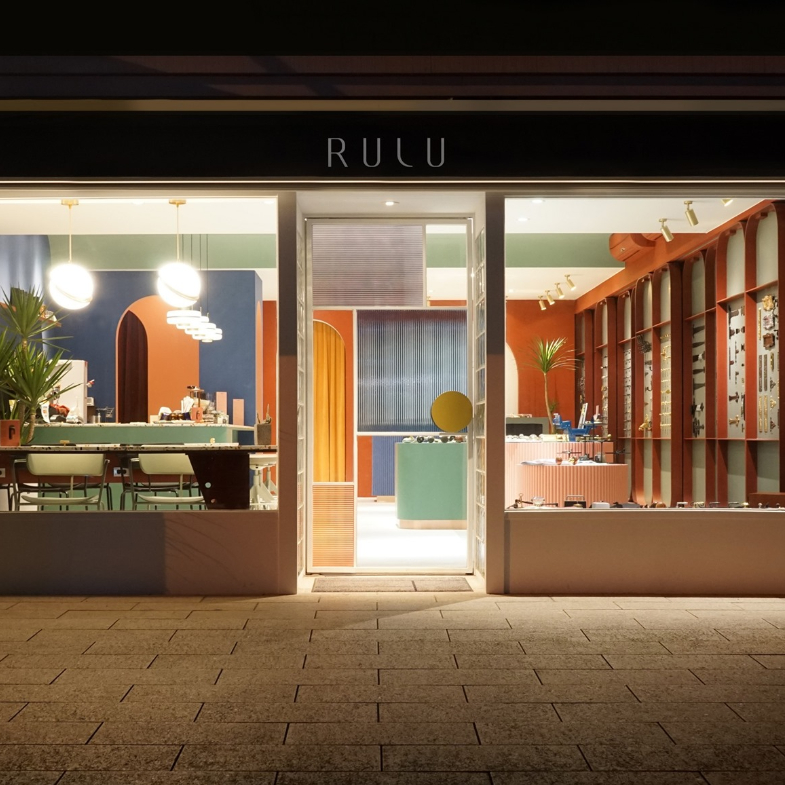 桃園龜山咖啡廳「Rulu Café」也是復古五金行！招牌「經典布丁」跟摩登店裝都一樣風味迷人