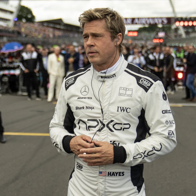 《F1》熱映幕後8件事：布萊德彼特親自上陣，世界級車手都來客串