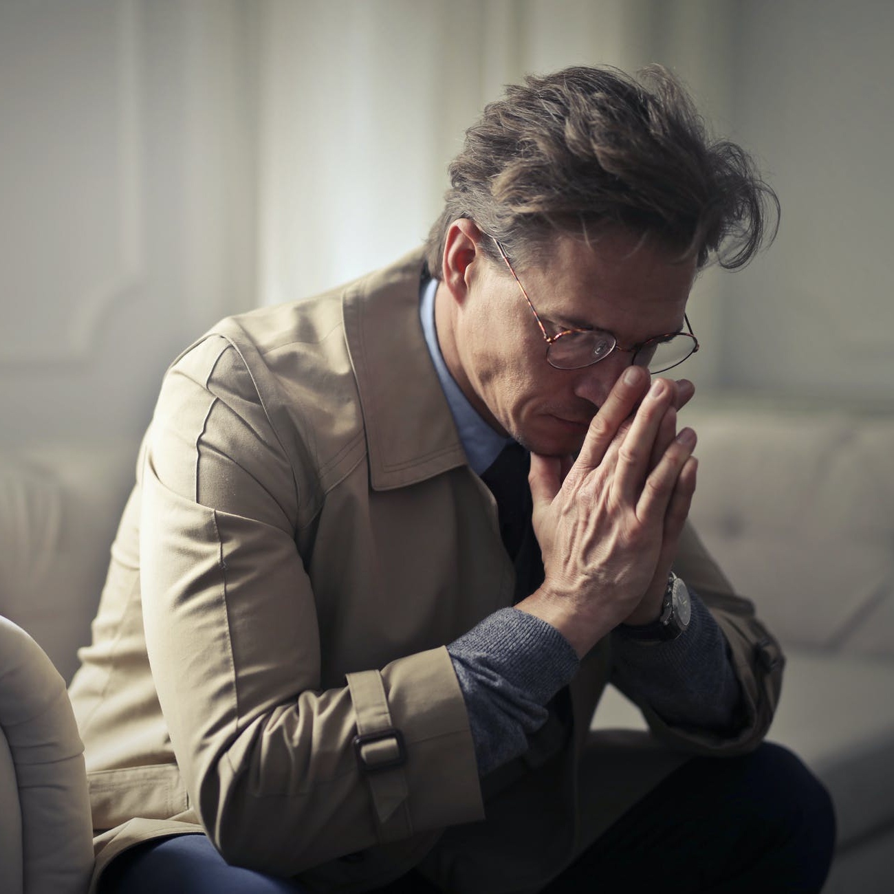 為什麼他什麼都不跟妳說？男人總是讓妳摸不清頭緒的3個原因