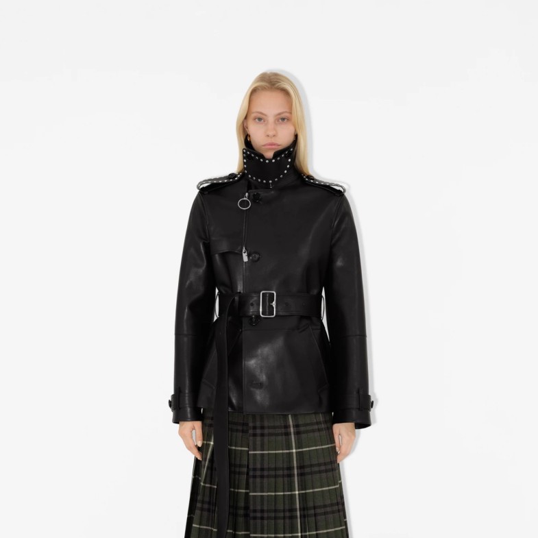 2024 秋冬「漏斗領外套」6 款推薦！Burberry 款式經典，Chloé 展現巴黎風範，不用圍巾也能時髦又保暖