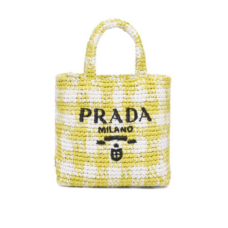 Prada春夏包款推薦Top5！草編包根本度假美照神器，這款「手提方包」請列入母親節禮物首選！