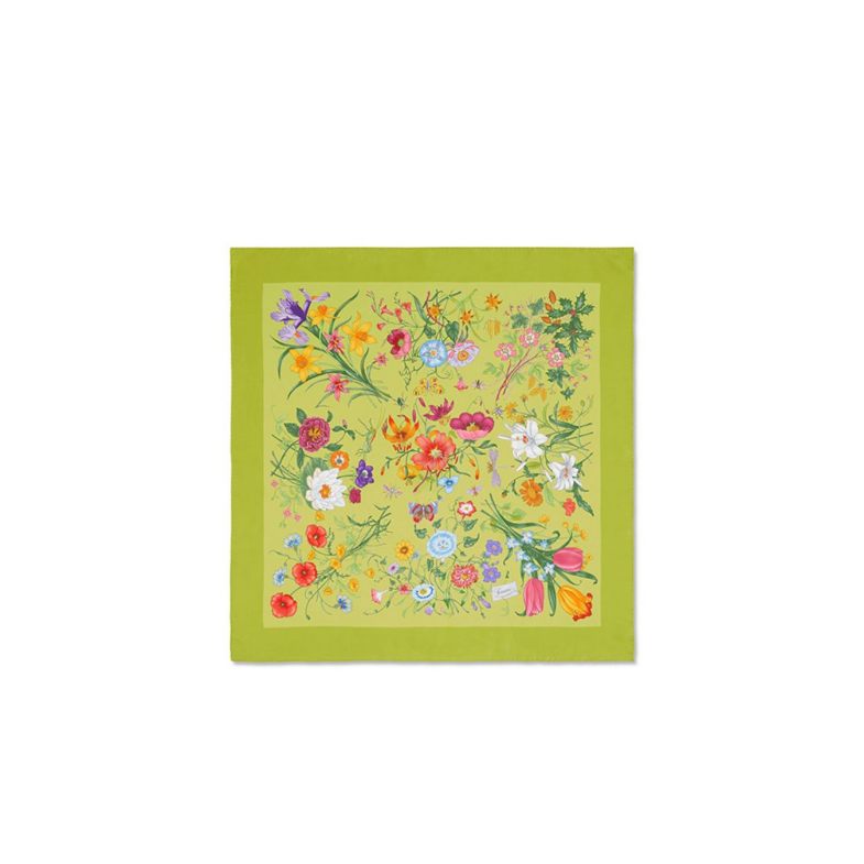 2025絲巾推薦精品Top 15，愛馬仕、Gucci、LV...打造優雅春夏穿搭