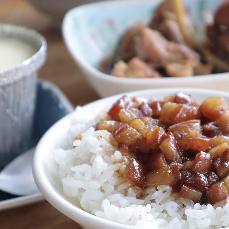 【食間到】台南隱藏版美食「黑記鮮魚湯」！超肥石斑魚湯一碗只要100元、鮮嫩魚下巴是必點
