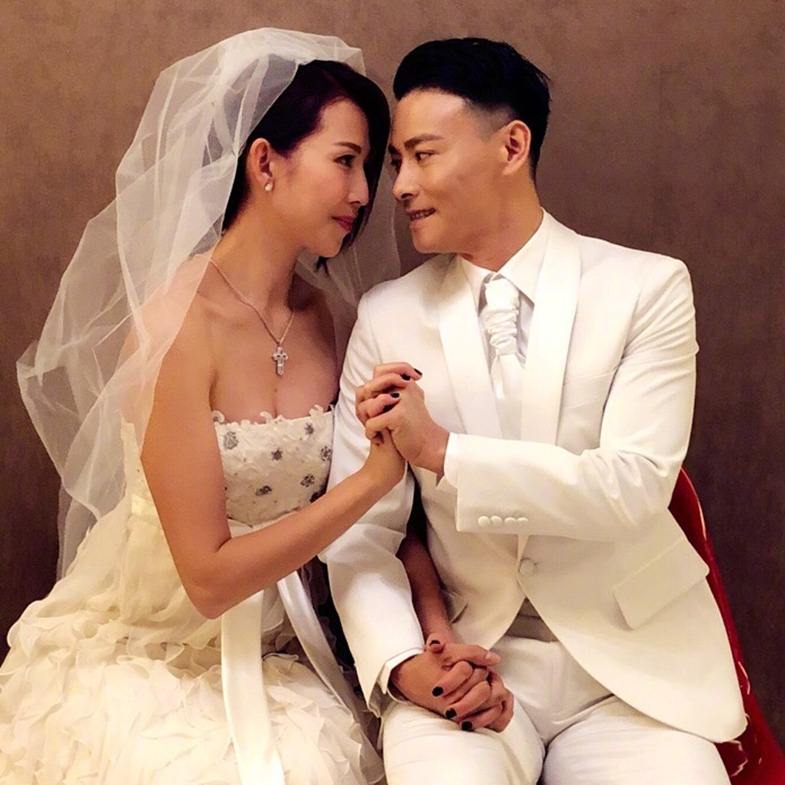 在婚姻中可以保持清醒又甜蜜？《甄嬛傳》皇后蔡少芬13年婚姻保鮮術：感情要定期存款才能充滿小確幸！