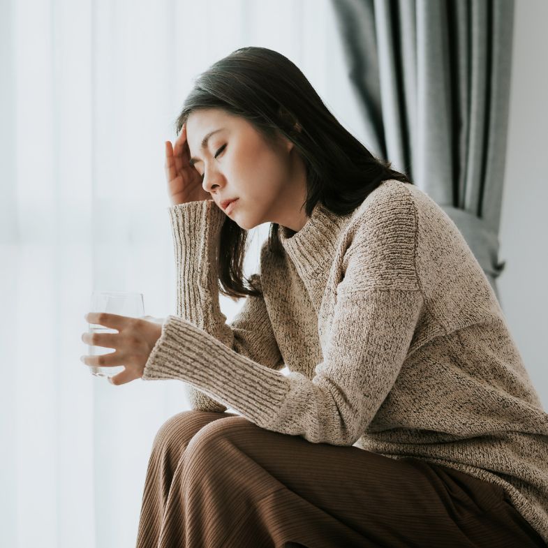 一變天就頭痛、關節痛、心臟痛？中醫師分析造成「天氣病」的 3 大原因和 2 大緩解妙招！