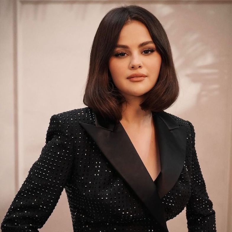 Selena Gomez 坦言無法生育，正考慮收養或代孕：「我仍渴望成為母親」