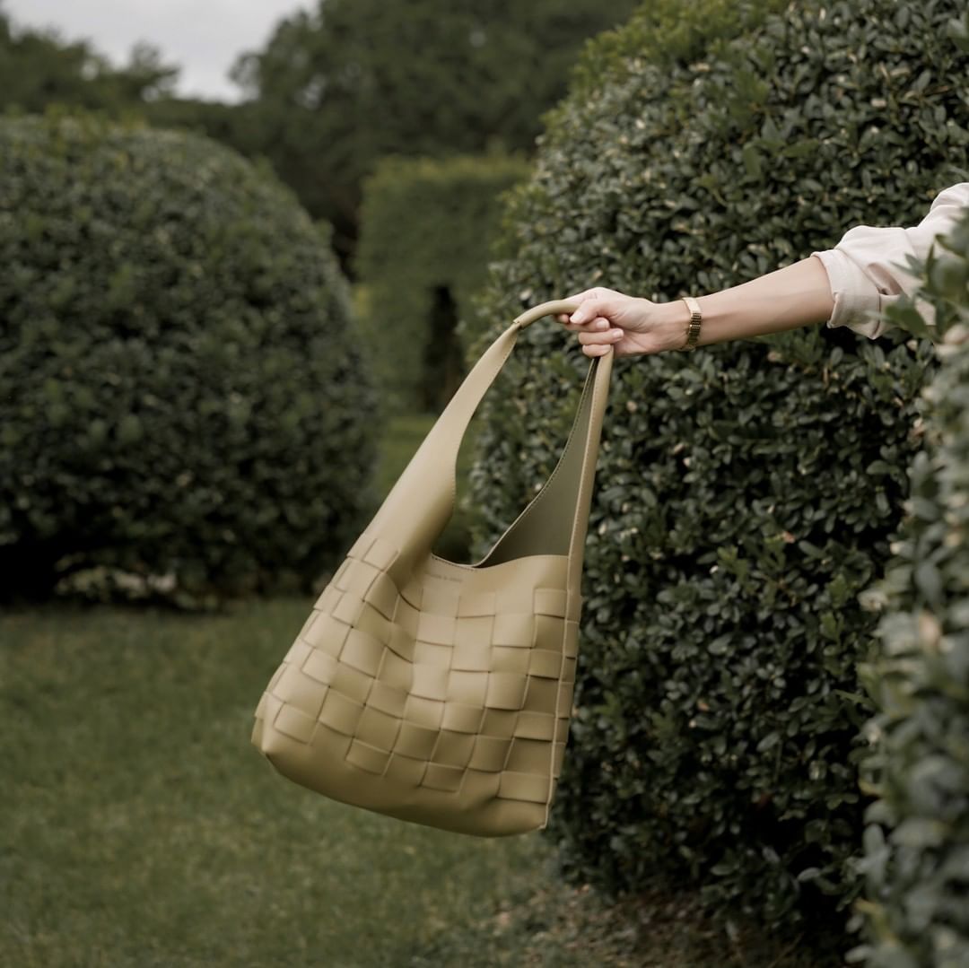 Charles & Keith包包推薦＂綠＂到底！秋香綠、苔癬綠...全都3000有找