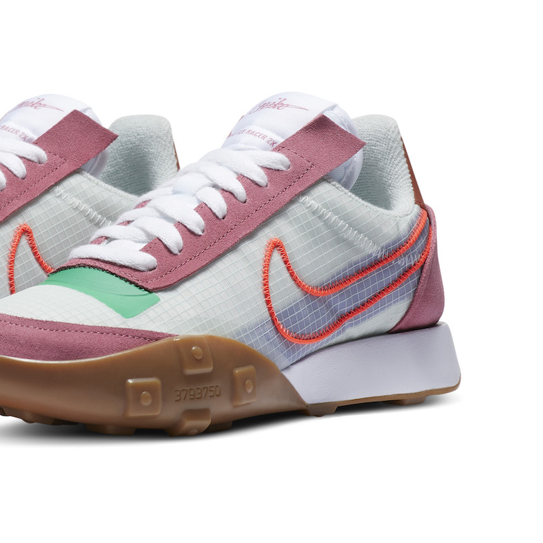 Nike Waffle Racer經典回歸太嗆了！透明、拼接撞色女性限定款，帥到連男友都想搶！