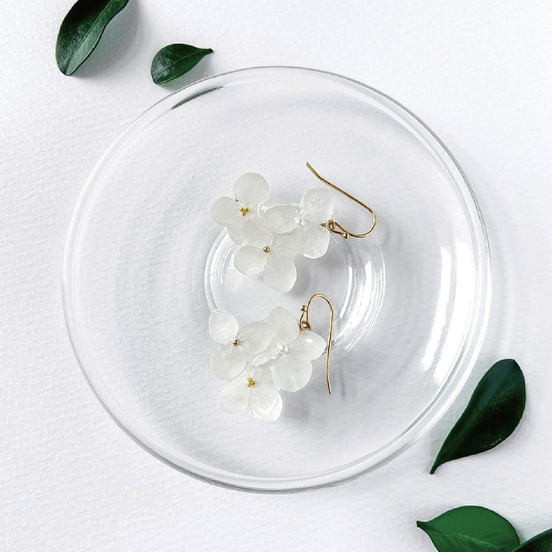 溫柔小姐姐必收！2022小眾真花耳環推薦Top5，花花草草讓你的仙氣飄飄！
