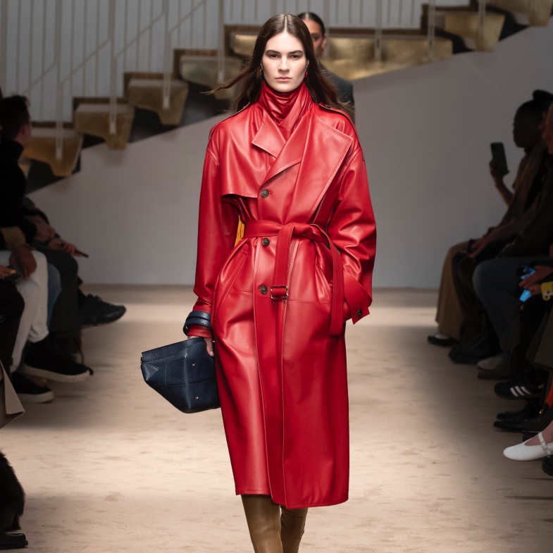 【2025秋冬時裝週】如何透過藝術與工藝提升品牌影響力？Tod’s 2025秋冬時裝秀4大解析，經典Wave Bag睽違10年重返伸展台！