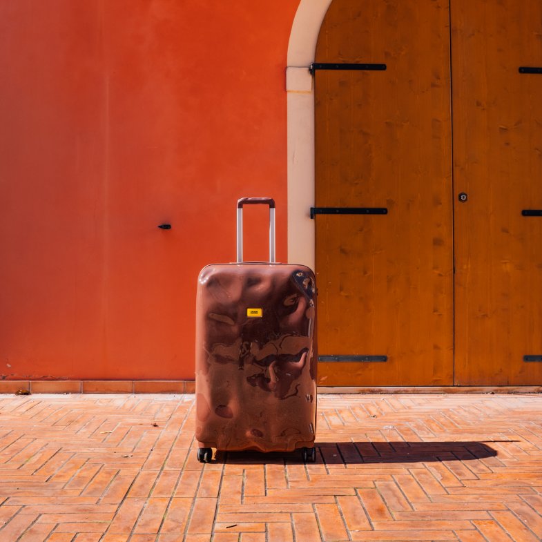 2025行李箱推薦！Rimowa、Tumi等高顏值高機能精選6款，旅人首選是「它」