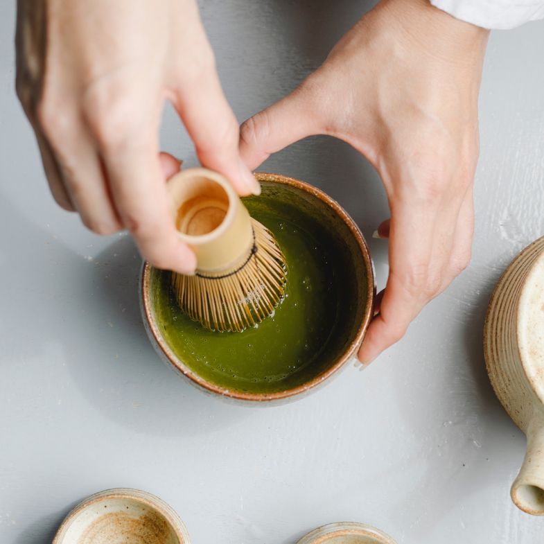 抹茶、綠茶差在哪？營養師：抹茶的最大特點是「它」，不僅可以平衡咖啡因，還能提升專注力！