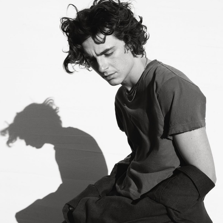 29歲成 SAG 最年輕影帝！「甜茶」提摩西夏勒梅的8件事：小時候夢想足球員、曾因外型屢遭勸退？