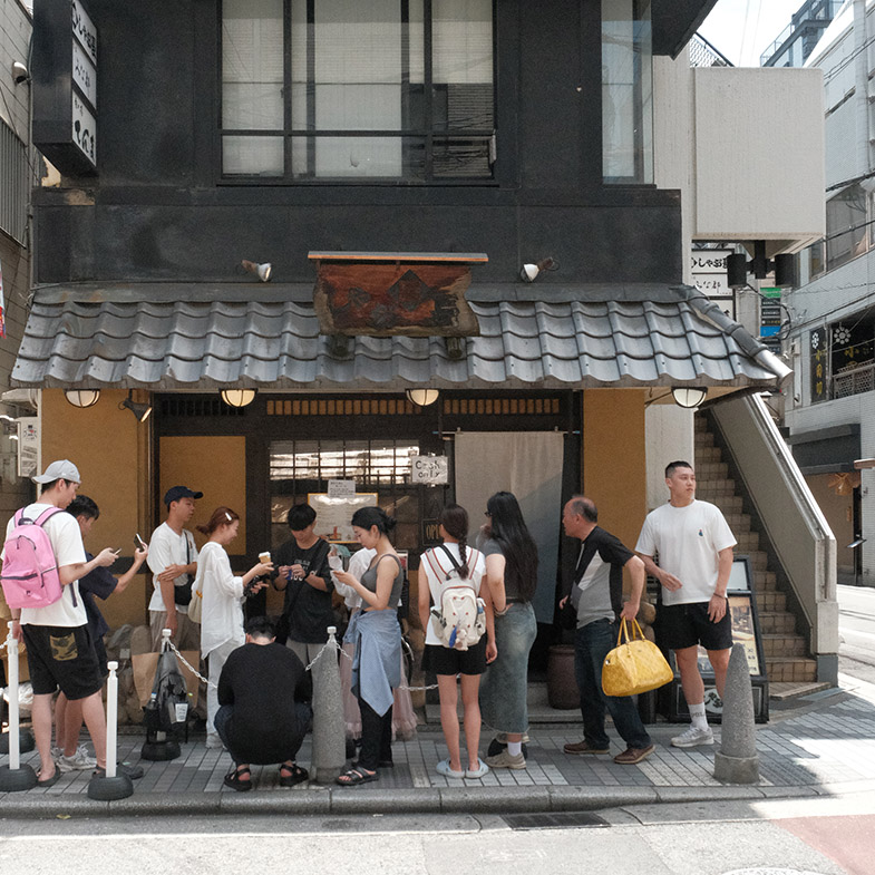 【Bella出國去】大阪壽喜燒老店「しゃぶ長」排隊一小時才能吃到，神仙級A5和牛限量供應