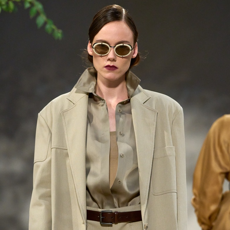 Max Mara 2024春夏三大主題解析：俐落工裝氣勢逼人，剛柔並濟詮釋女性的堅毅與帥氣！