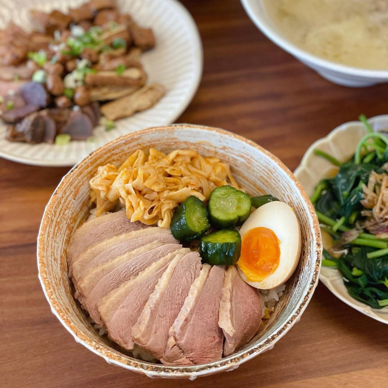高雄美食推薦「趕鴨子上桌」，不只＂吃裝潢＂，全台最美鴨肉店鹹水鴨、豬腳飯都一極棒
