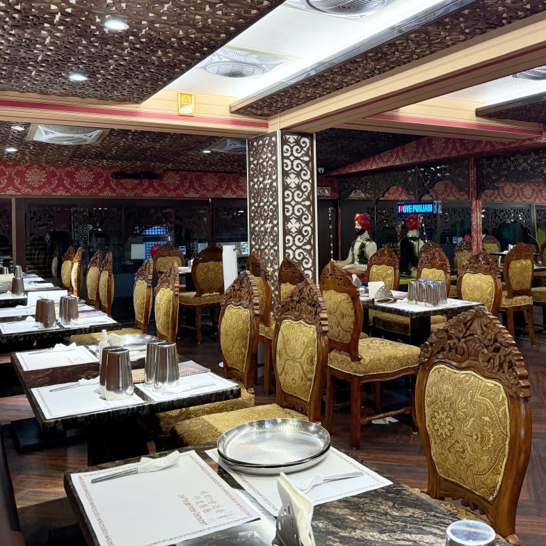 【食間到】國父紀念館「哦耶！旁遮普印度餐廳」評價5星滿分！道地北印咖哩、羊肉條太下飯，脆球甜點一吃就上癮