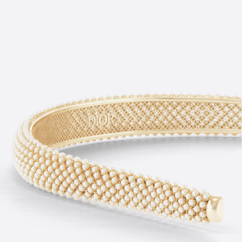 Dior 金色首飾秋冬必買10款！CD LOGO、金色蜜蜂...寵愛自己最好選擇