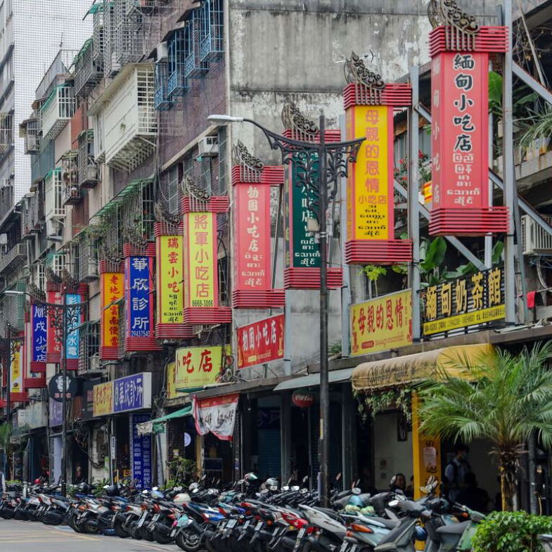 不用出國也能體驗異國文化！特搜全台3條「異國街」，永和中興街堪稱台灣「韓國街」、正統南洋風味料理在「這裡」！