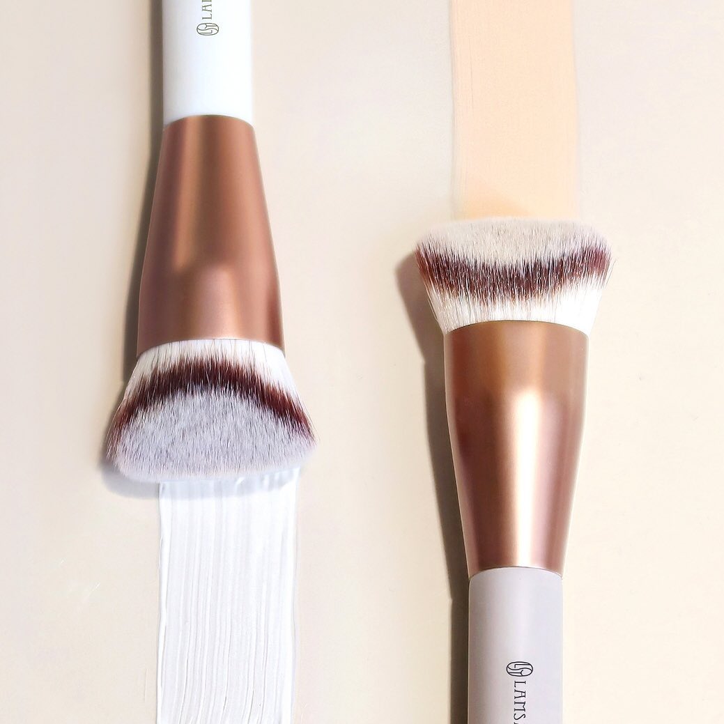 【百年俱樂部】當大家都不寫書法了，林三益用彩妝「刷具」再造品牌高峰，百年筆墨工藝連柳燕老師都說讚！