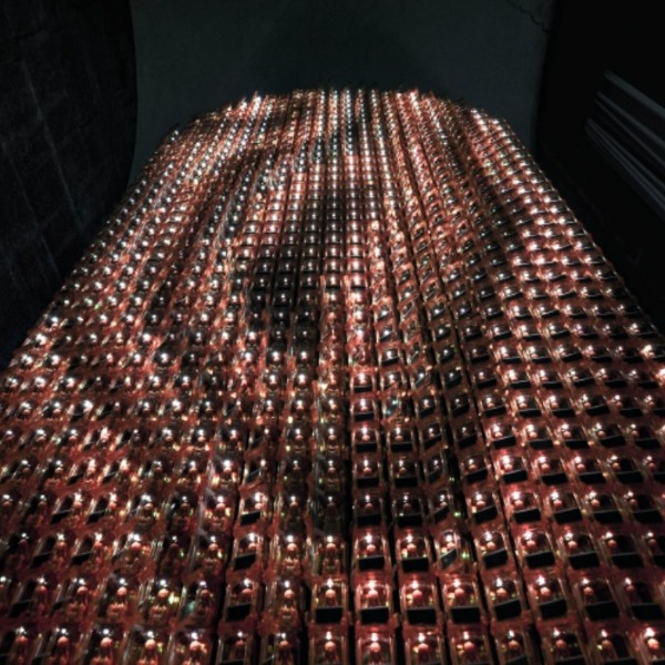 「台灣館」曝光！2025威尼斯建築雙年展「光明燈牆」民間信仰結合科技