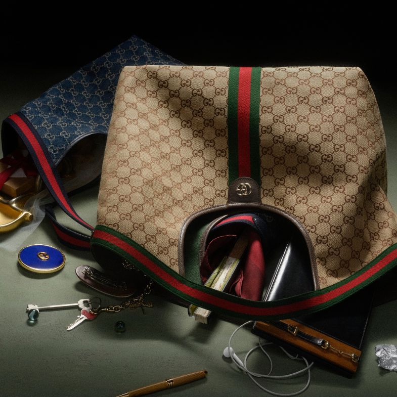 Gucci全新「Giglio包」搶攻大包趨勢！超模Emily Ratajkowski親自示範