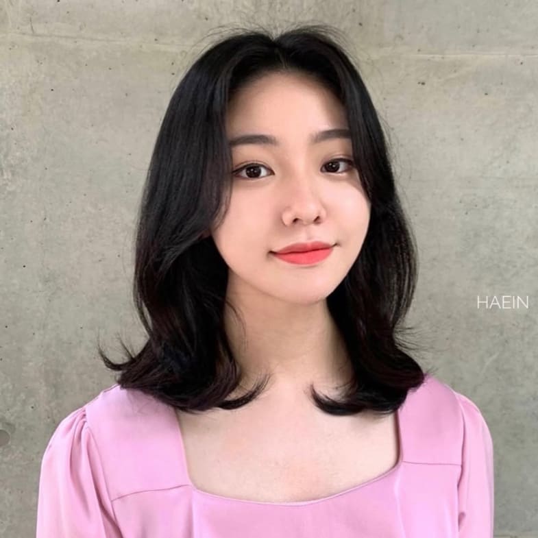 中短髮捲髮15款推薦！2025流行捲度造型提案，顯臉小又好整理