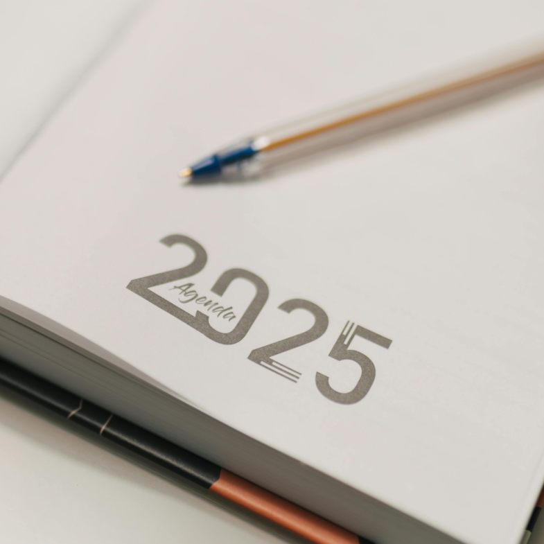 2025請假攻略一次看！6大連假、最長放9天，清明中秋「這樣休」投報率最高！