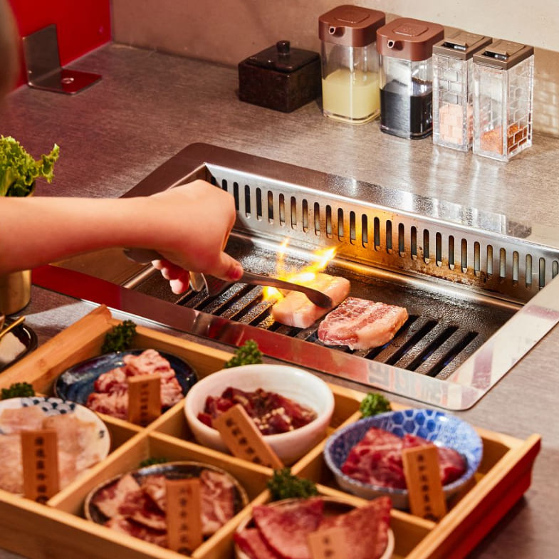 「I 型人」用餐天堂！發肉 Me 個人燒肉店東區開張，從入座到離開都不需要交談、8 大必吃推薦一次看！