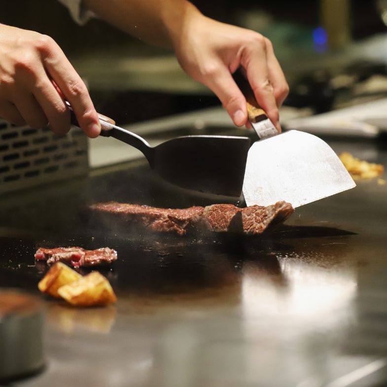 外國人最愛吃什麼？盤點 8 樣台北人氣美食，牛肉麵、小籠包通通都上榜！