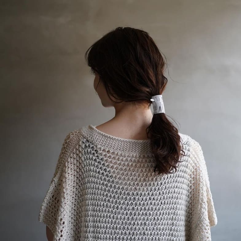 夏天「馬尾」還能怎麼變？5大綁髮造型一次看，編髮太複雜？日本女生隨身攜帶這個法寶