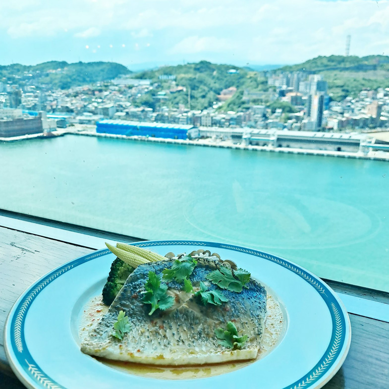 【克編雜記】基隆美食推薦5連發！寂人甜食、海那邊、默默吃、無招牌鹽酥雞…讓你邊吃邊看海，想直接定居在基隆