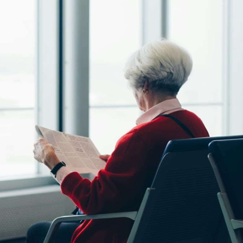 染什麼顏色白髮不明顯？髮型師解答「蓋白髮」5大正確觀念：市售染劑藏風險，選對淺髮色更持久