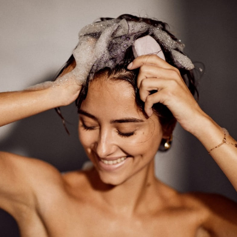 素食洗髮為甚麼要用「洗髮皂」？解密洗頭皂5個冷知識，1塊竟能抵整整兩罐洗髮精