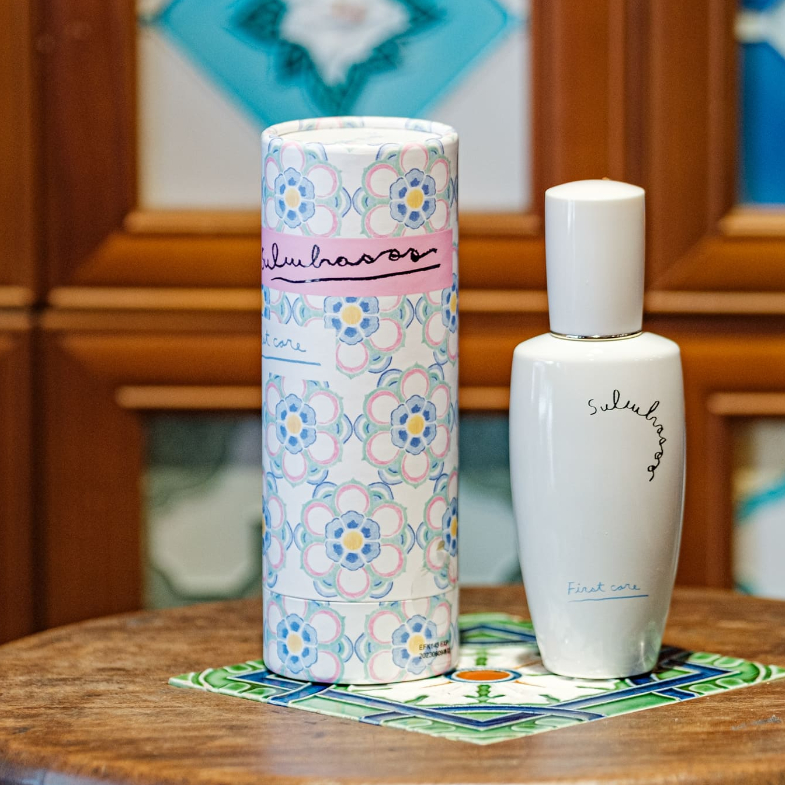 【美週Buy一下】本週5大新品！雅詩蘭黛紅酒唇、3INA定妝噴霧、Dyson吹風機絕美聖誕限定登場