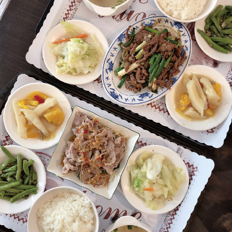 【食間到】捷運中山站「村亭咖啡」離"網美店"遠得很，開業50年靠平價、好吃的媽媽味道！